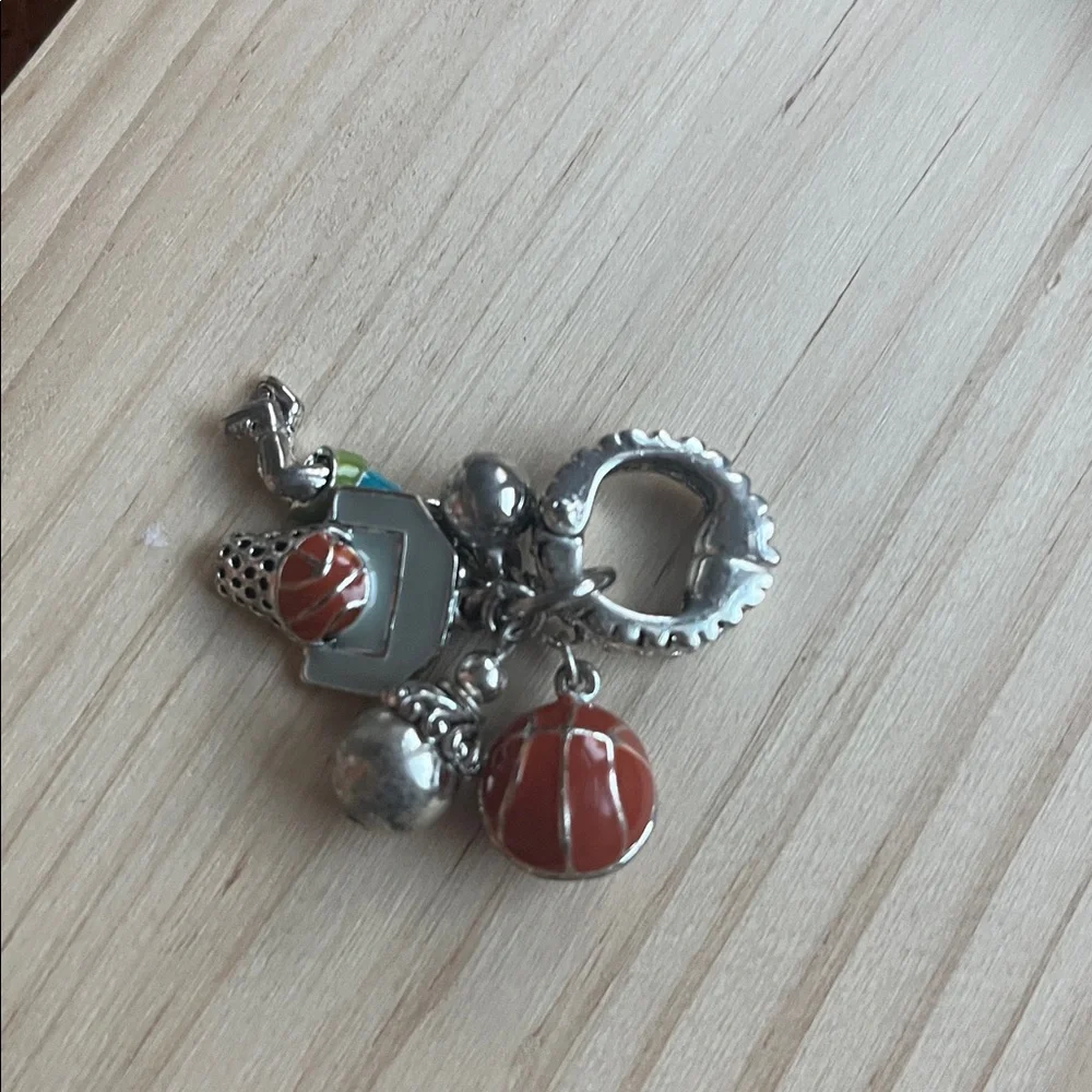 unbranded stylish silver